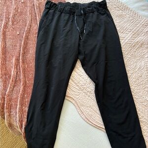 Black Lululemon On The Fly Pant 25” Inseam